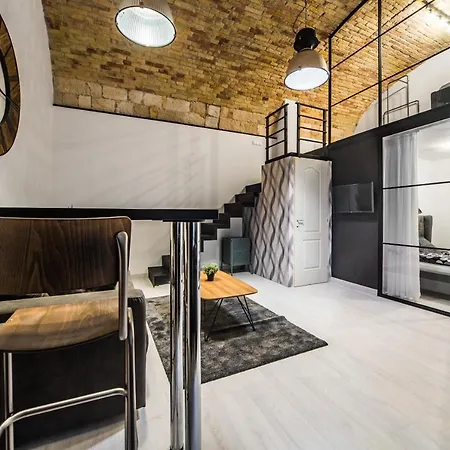 شقة Spacious Loft In The Heart Of Downtown
